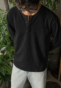CLASSIC BLACK HENLEY