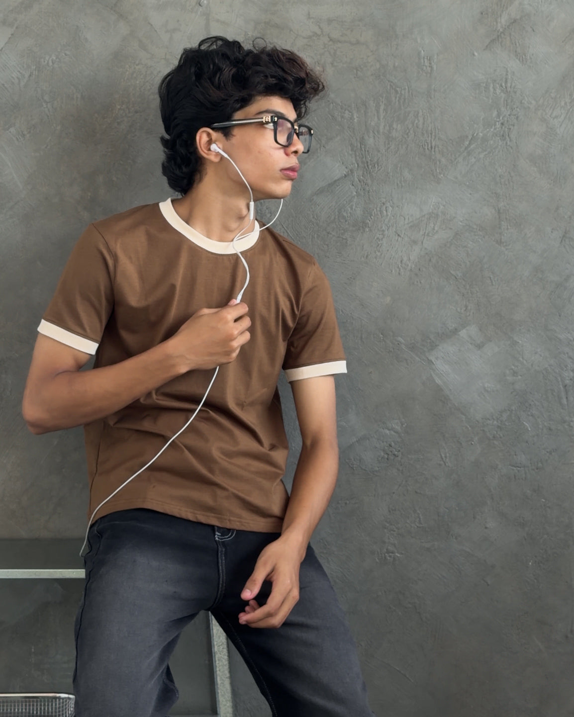 MOCHA RINGER TEE