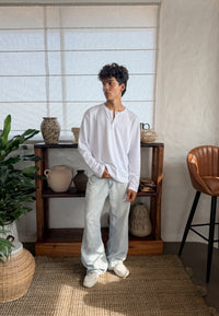 CLASSIC WHITE HENLEY
